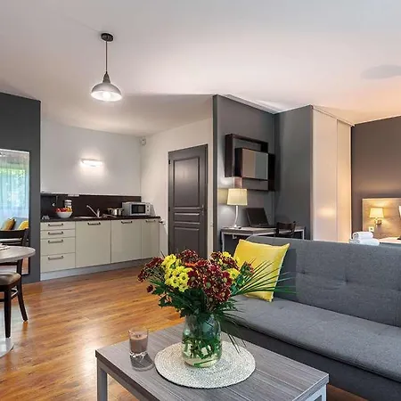 Lägenhetshotell Zenitude Hotel-residences Metropole Nantes